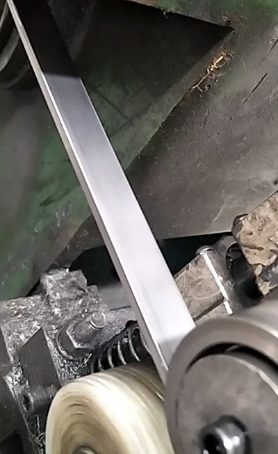 小規格冷拉扁鋼生產過程